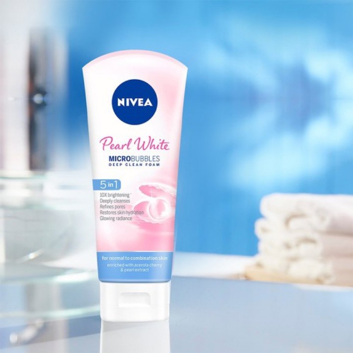 Sữa Rửa Mặt Giúp Sáng Da Nivea Ngọc Trai Pearl White Micro Bubbles Deep Clean Foam 100Gr