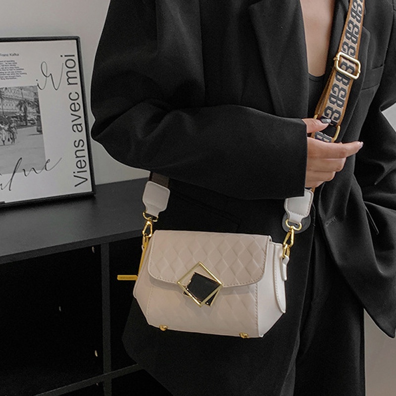 Túi Vuông Nhỏ Đựng Đồ Lót Phong Cách Phương Tây Dễ Phối Đồ Cho Nữ