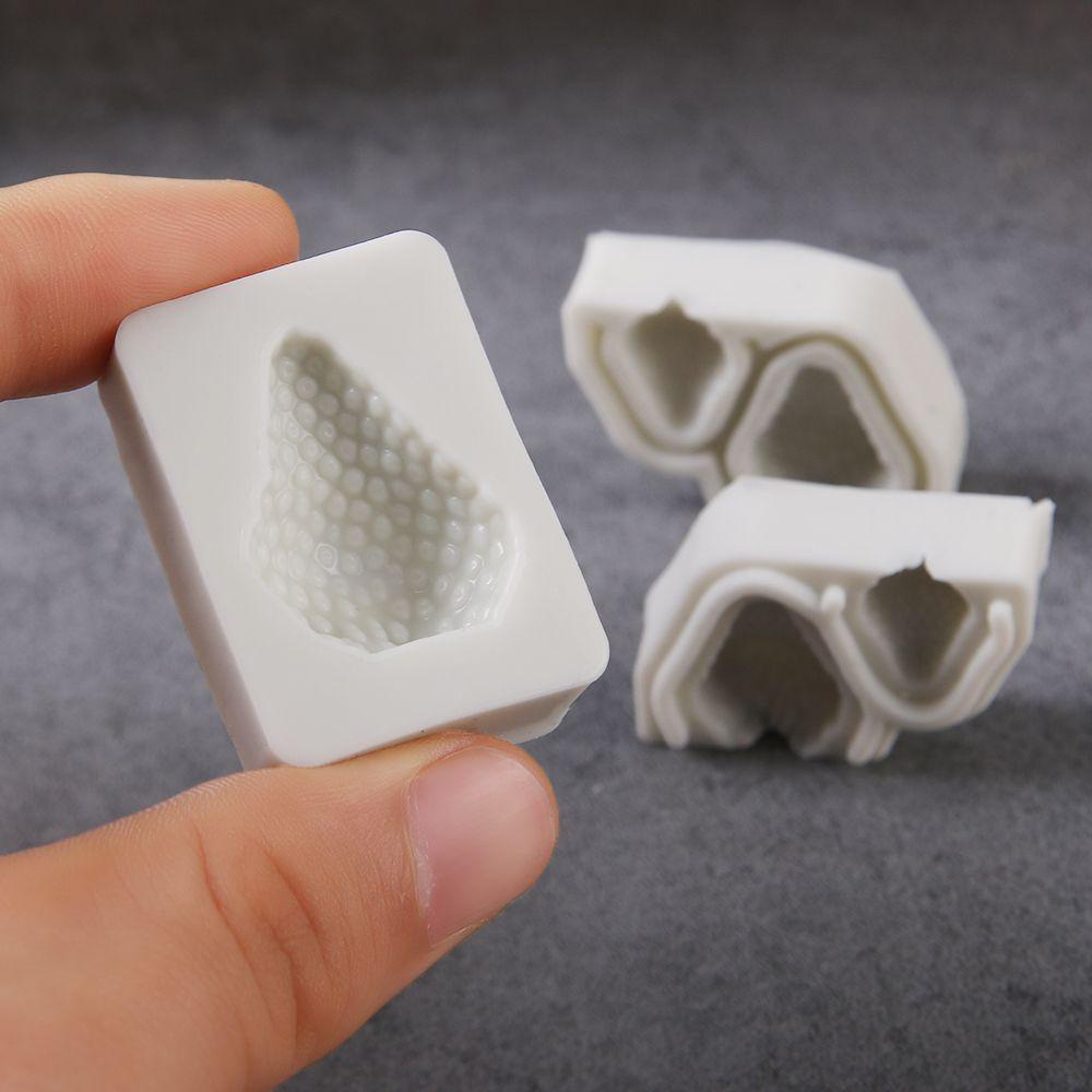 Khuôn Silicone Làm Bánh Kẹo Hình Quả Dâu Tây Dễ Thương