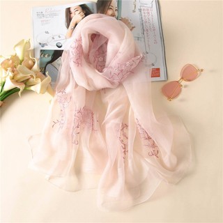 Set Khăn lụa voan màu kem thêu hoa nhí