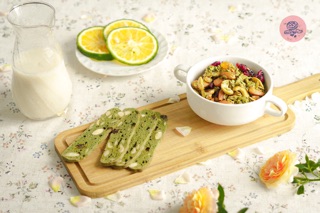 Matcha Granola