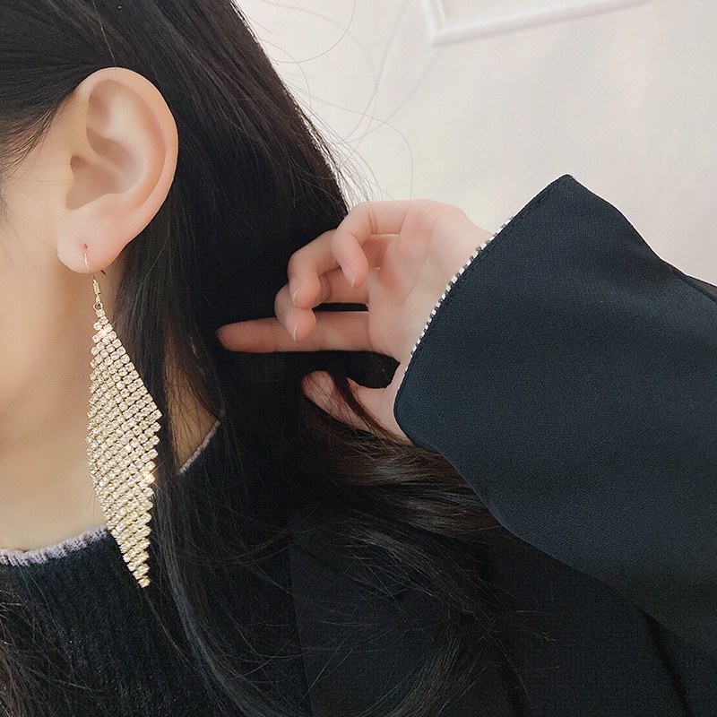 Khuyên tai dài thời trang sang trọng cho nữ