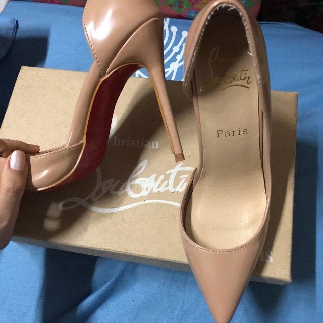 Giày louboutin hở eo