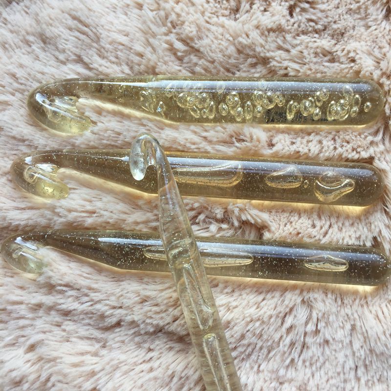 Set 4 kim đan len bằng nhựa thân thiện với môi trường đầy màu sắc