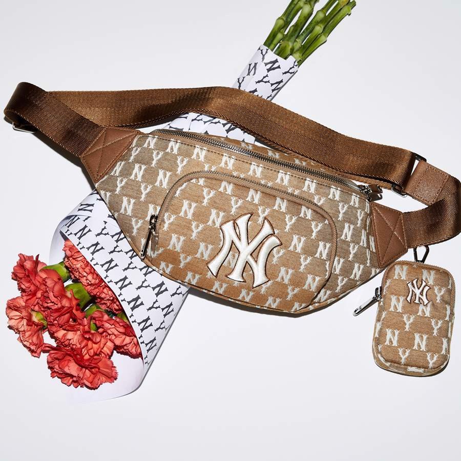 ✅  Túi bao tử MLB Jacquard Monogram Hip Sack V2 Beige  | HÀNG NHẬP KHẨU | ẢNH THẬT 100%