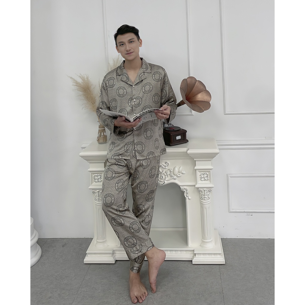 Bộ lụa cao cấp mền mại ,Không nhăn, trẻ trung , sang trọng
