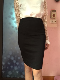 Thanh lý chân váy đen, đỏ