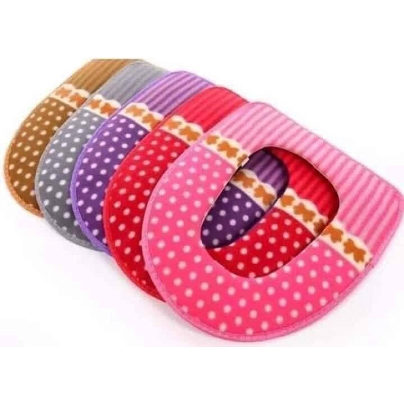 Tấm nỉ nót bồn cầu cho bé ấm áp không lo lạnh