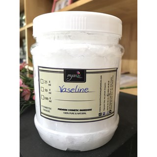 HOẠT CHẤT GIỮ ẨM VASELINE