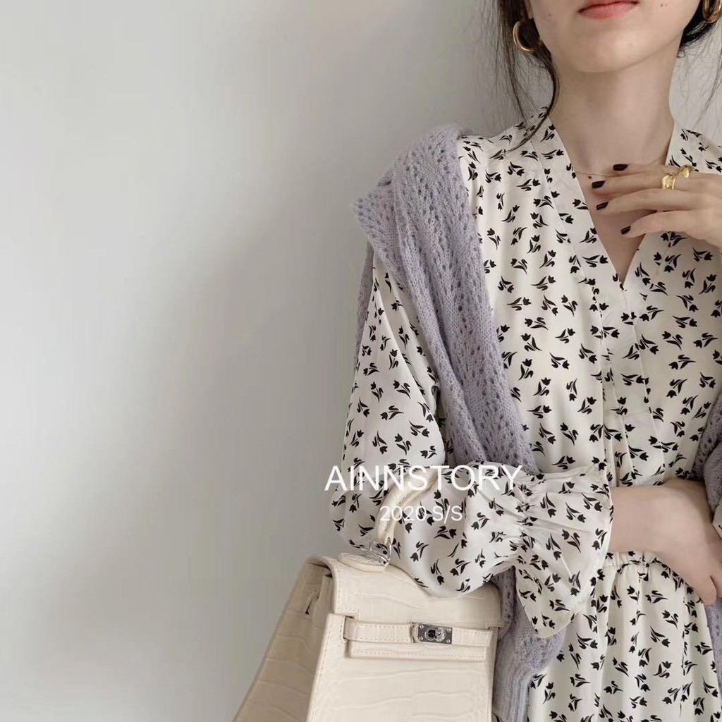 Lovely vintage french bell flower print dress