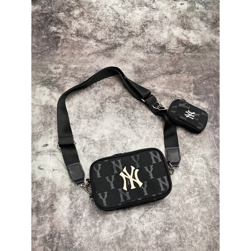 Túi đeo chéo,túi đeo bao tử MLB monogram NY