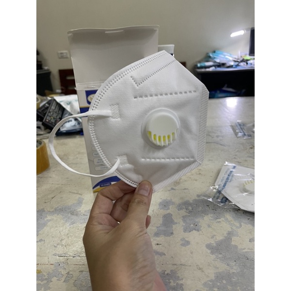 Combo 2 hộp  khẩu trang n95 có van thở Tuấn Huy
