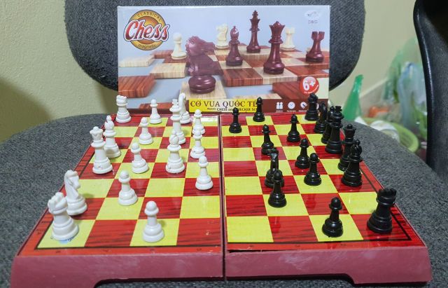 Bộ cờ vua nam châm kT: 38×38cm.