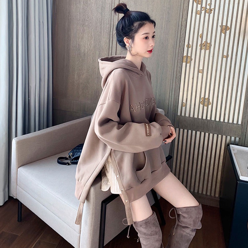 Plus nhung dày áo len lưới màu đỏ đô nữ mùa thu đông phiên bản hàn quốc áo dài rộng có mũ trùm đầu dài mỏng thêu chữ trê