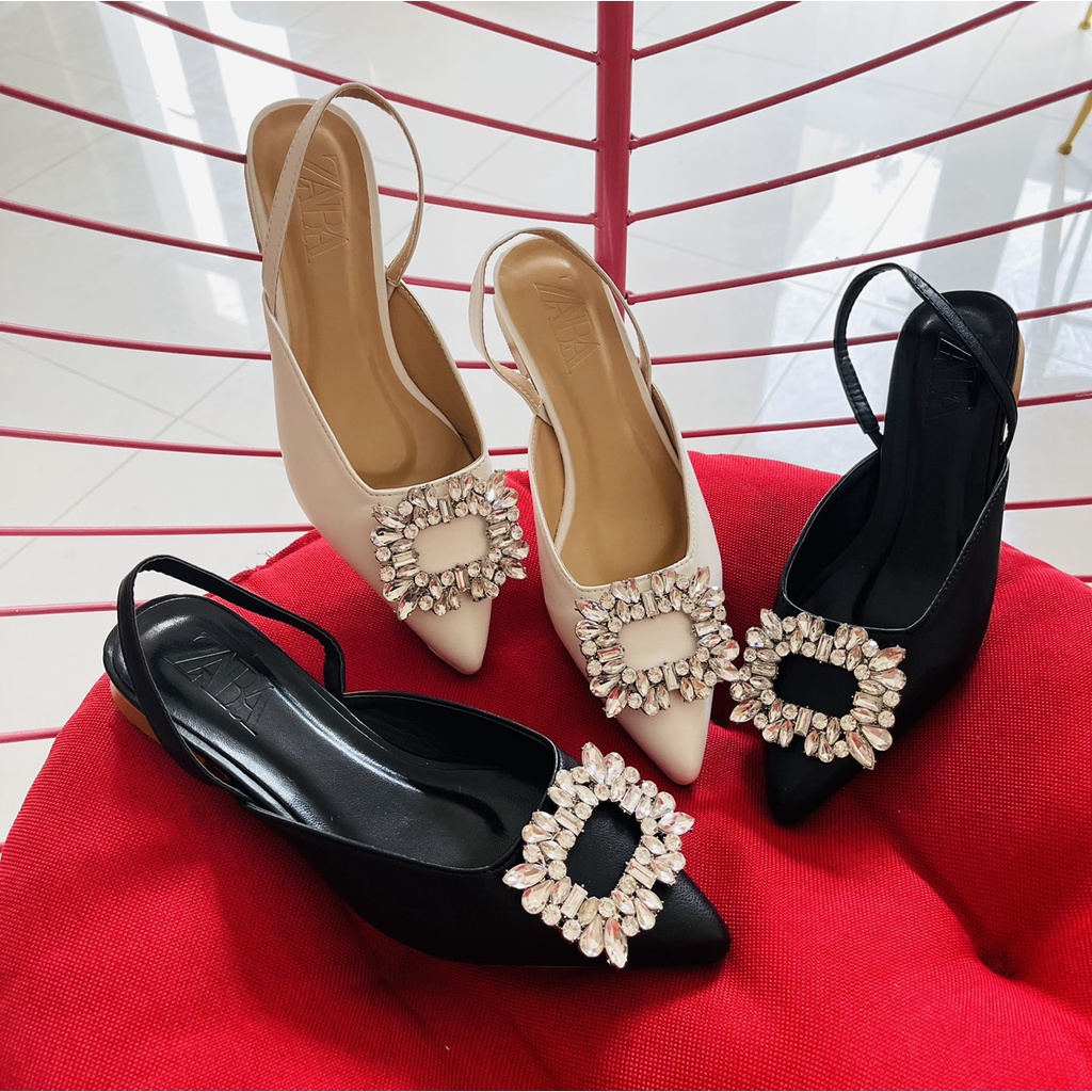 Sandal bít mũi da mịn nơ đá trắng vuông gót bệt thấp - 1P