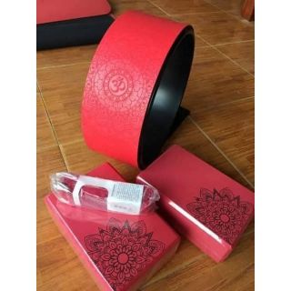 Vòng tập yoga có hoa văn cao cấp