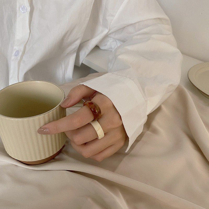 Nhẫn nhựa Resin thiết kế độc đáo phong cách Vintage