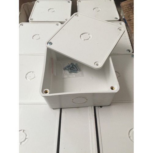 Hộp Box kỹ thuật camera 11x11, Chất liệu PVC chống cháy, Loại hộp kín, có nắp đậy.