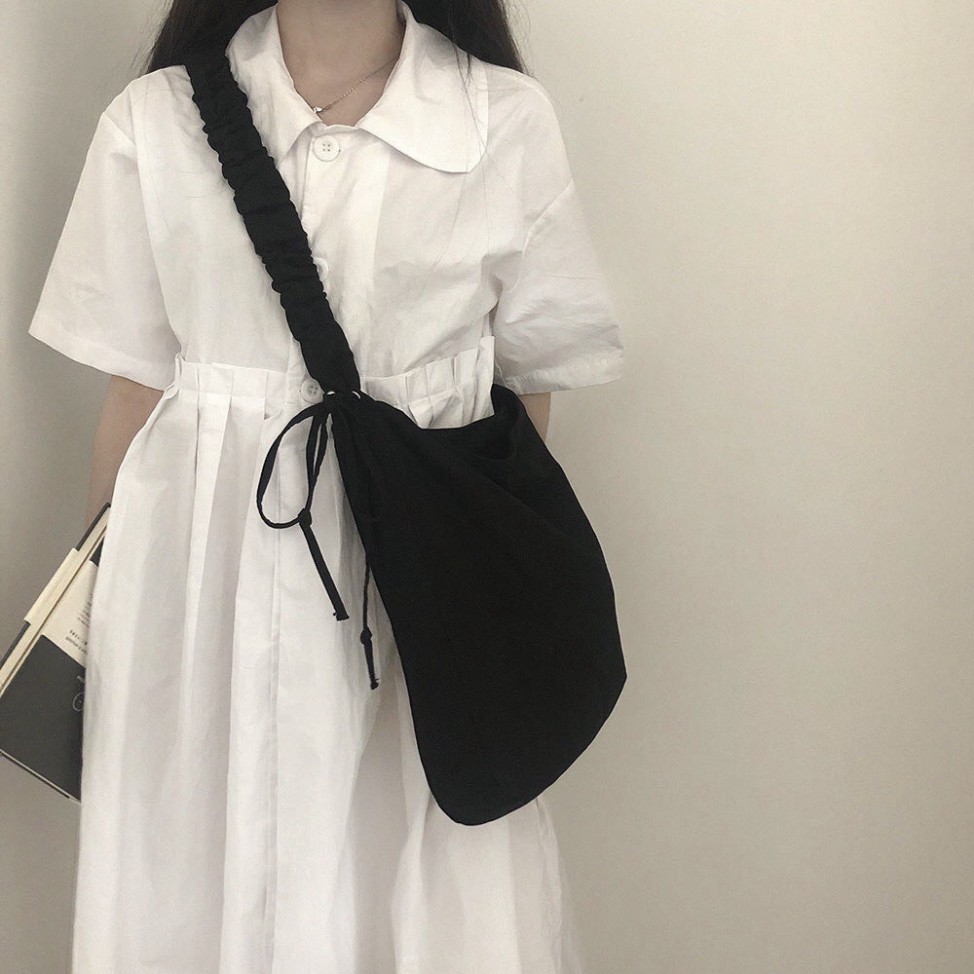 Túi xoắn dây. Túi đeo chéo,tote đi học hàng Ulzzang, 2 màu Đen Trắng vải Kaki mềm, dây rút điều chỉnh  - KD