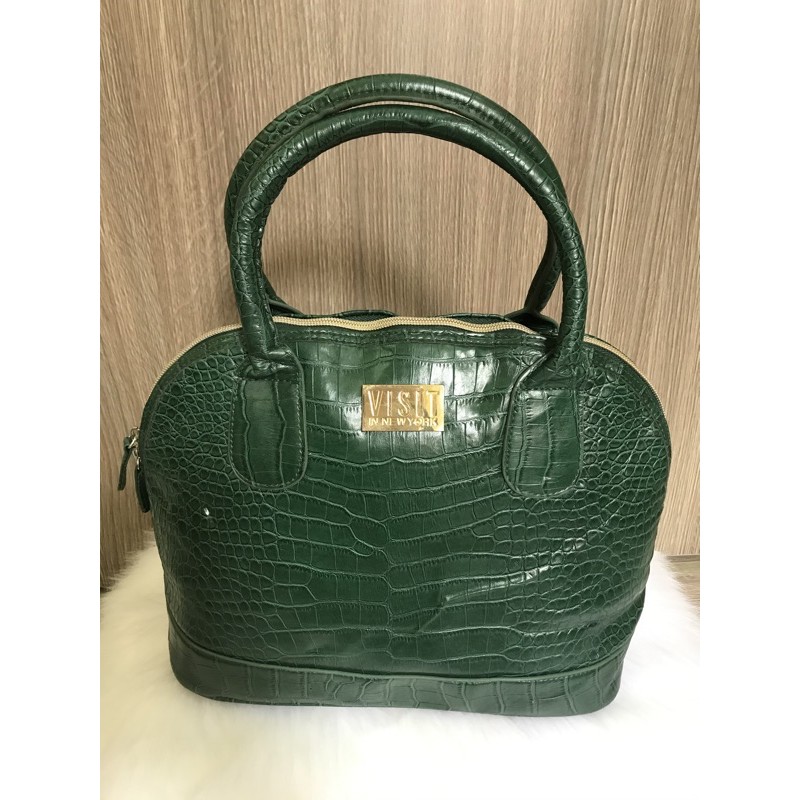 Túi Si hến da dập vân màu xanh lá hiệu visit new york