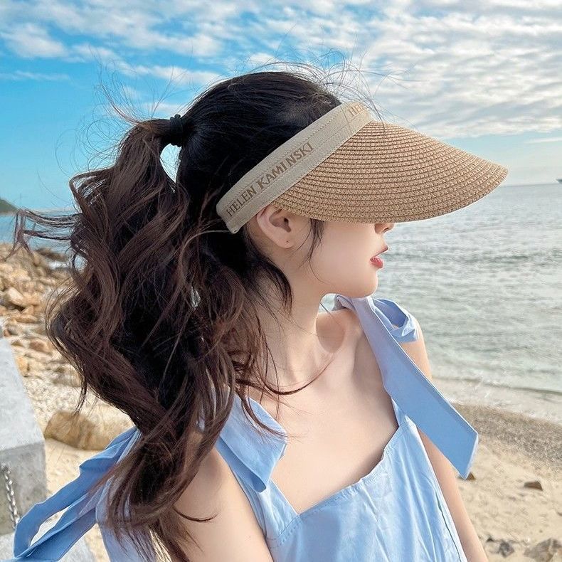 Mũ Cói Du Lịch Hở Chóp Đầu Phối Vòng Màu Kem Thêu Chữ P2160