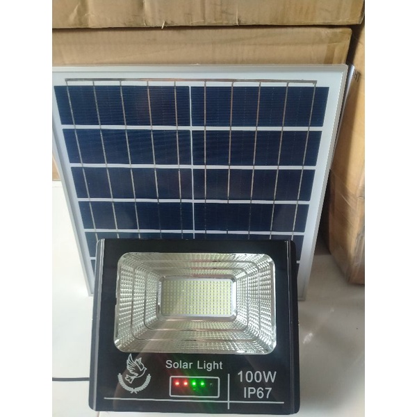 Đèn Pha NLMT 100w, 200w, 300w. Bảo hành 24 tháng. Có chế độ báo % sạc pin (Hình thực tế).