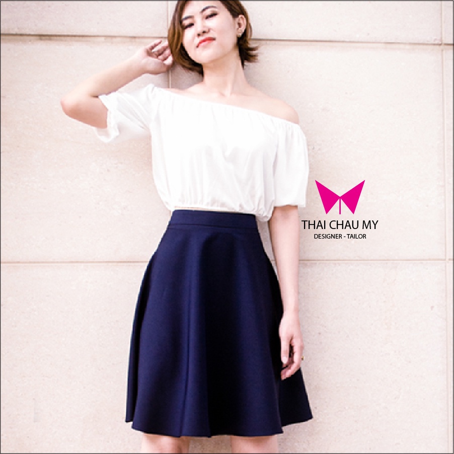 Áo croptop trễ vai tay dài màu trắng vải lụa, áo kiểu công sở thời trang thiết kế Thái Châu Mỹ