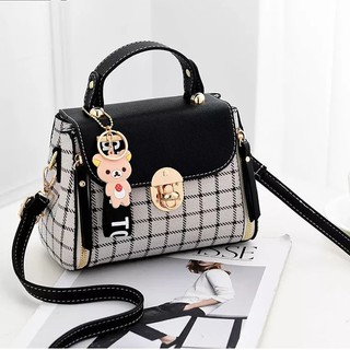TÚI XÁCH NỮ ĐEO CHÉO GIÁ RẺ ĐẸP THỜI TRANG KÈM GẤU SIÊU DỄ THƯƠNG KUTE HOTTREND 2019