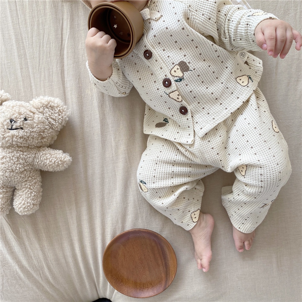 Bộ quần áo trẻ em thu đông họa tiết quả lê phong cách Hàn Quốc hàng cao cấp