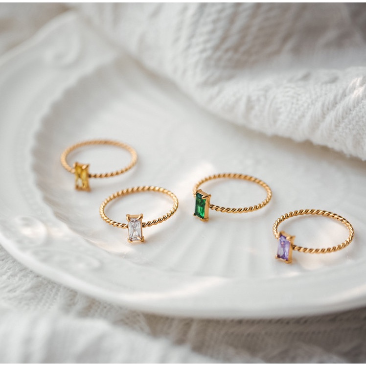 Nhẫn Xoắn Mặt Đá Nhân Tạo Nhiều Màu Titan Ko Đen TT 4407