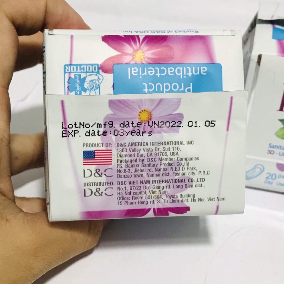Băng Vệ Sinh Doctor Care Hàng Ngày Tinh Chất Thảo Dược Gói 20 Miếng 16cm
