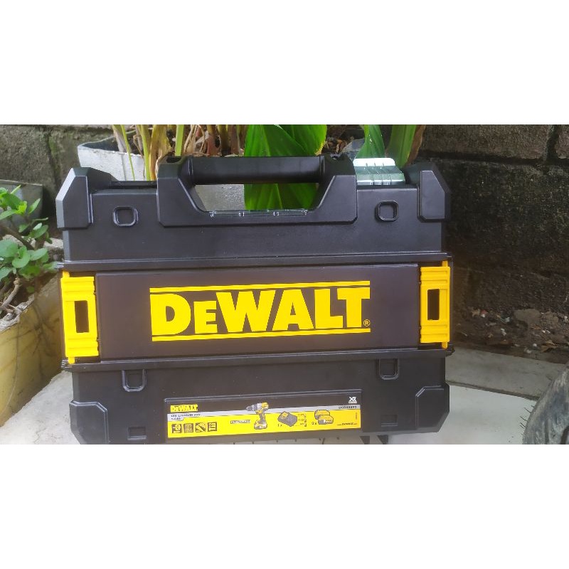 Thùng đồ nghề dewalt 996p2