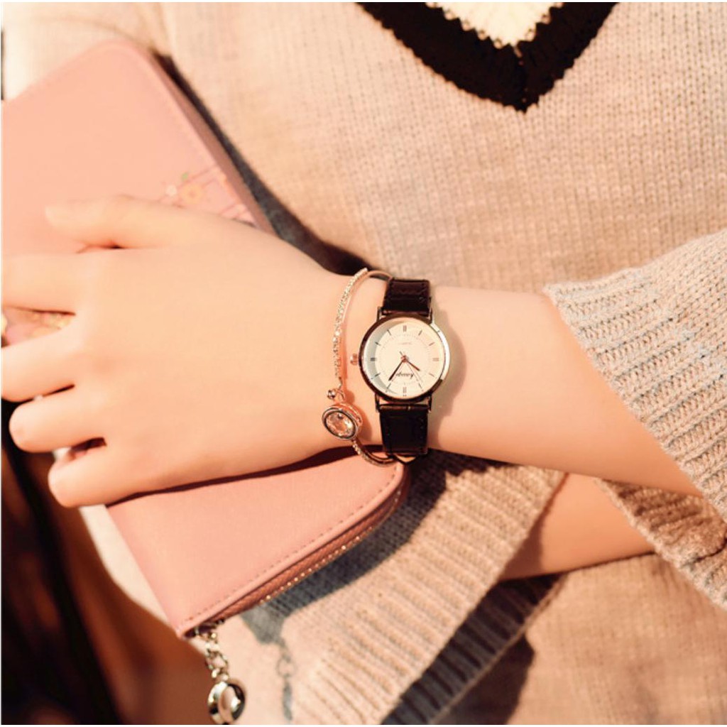 [CỰC ĐẸP] ĐỒNG HỒ NỮ DÂY DA KASIQI MẶT TRÒN KIM CƯƠNG LA MÃ THỜI TRANG | BigBuy360 - bigbuy360.vn