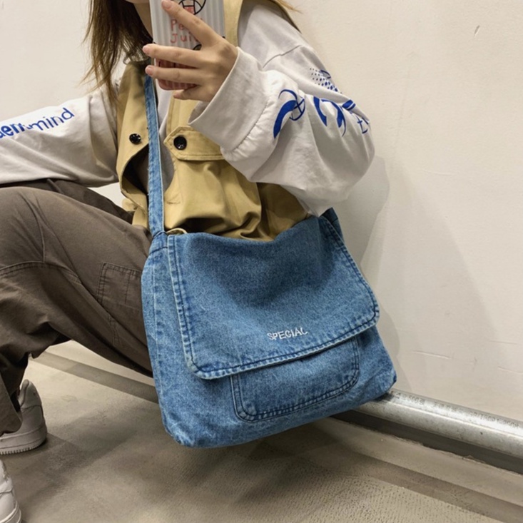 Túi chéo jean denim thêu chữ special