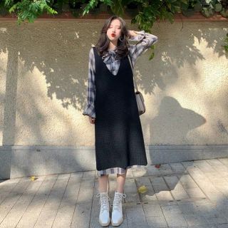Set váy kẻ + váy yếm