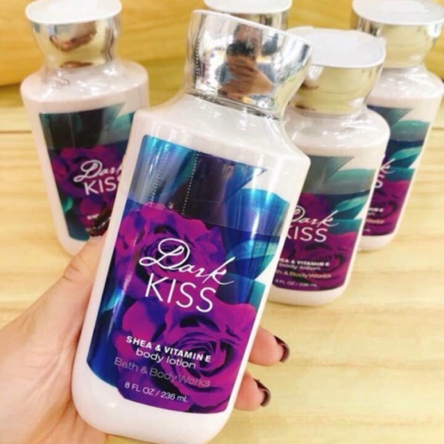 🍄🍄 Sữa Dưỡng Thể Bath & Body Works DARK KISS 🍄🍄