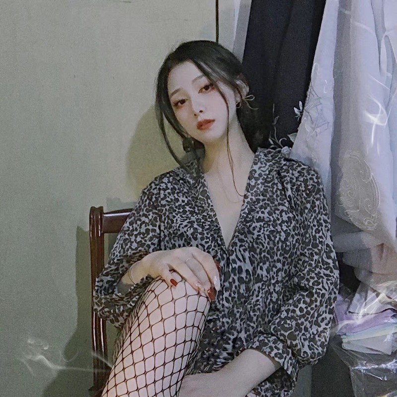 Sơmi hoạ tiết da báo