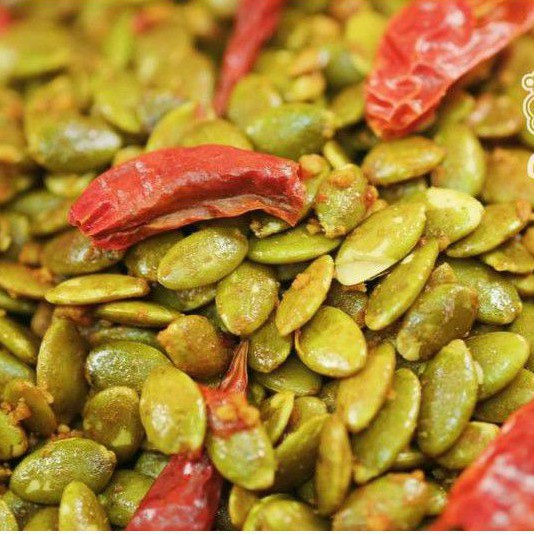 Nhân hạt bí xanh rang tỏi ớt - hũ 1 kg