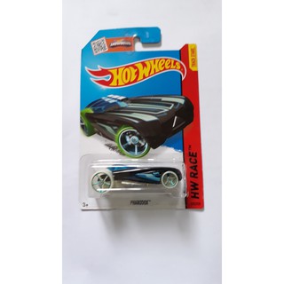 Mô hình xe ô tô Hot Wheels RACE Pharodox tỷ lệ 1:64