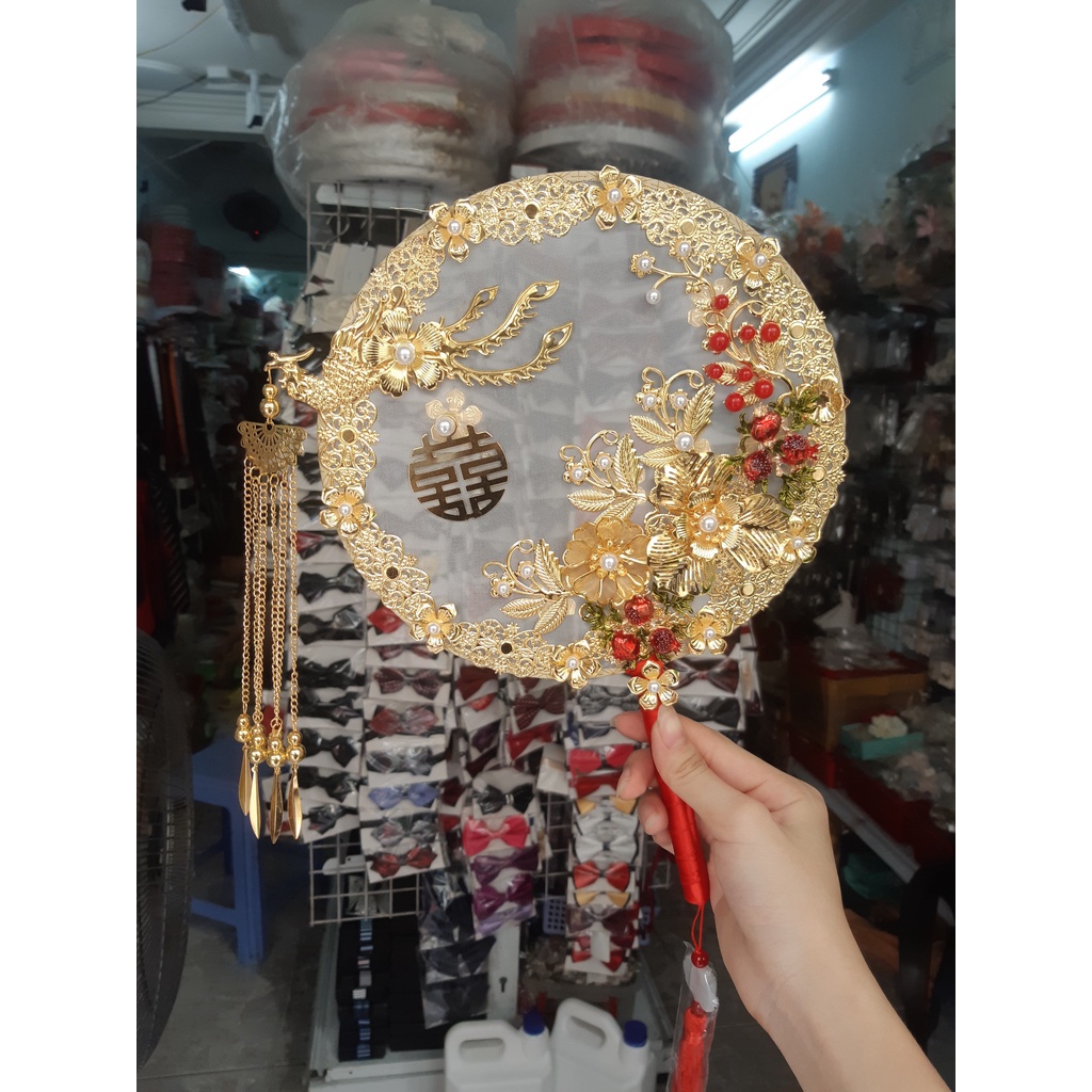 Quạt cổ trang nữ, Quạt phụng chữ Hỷ