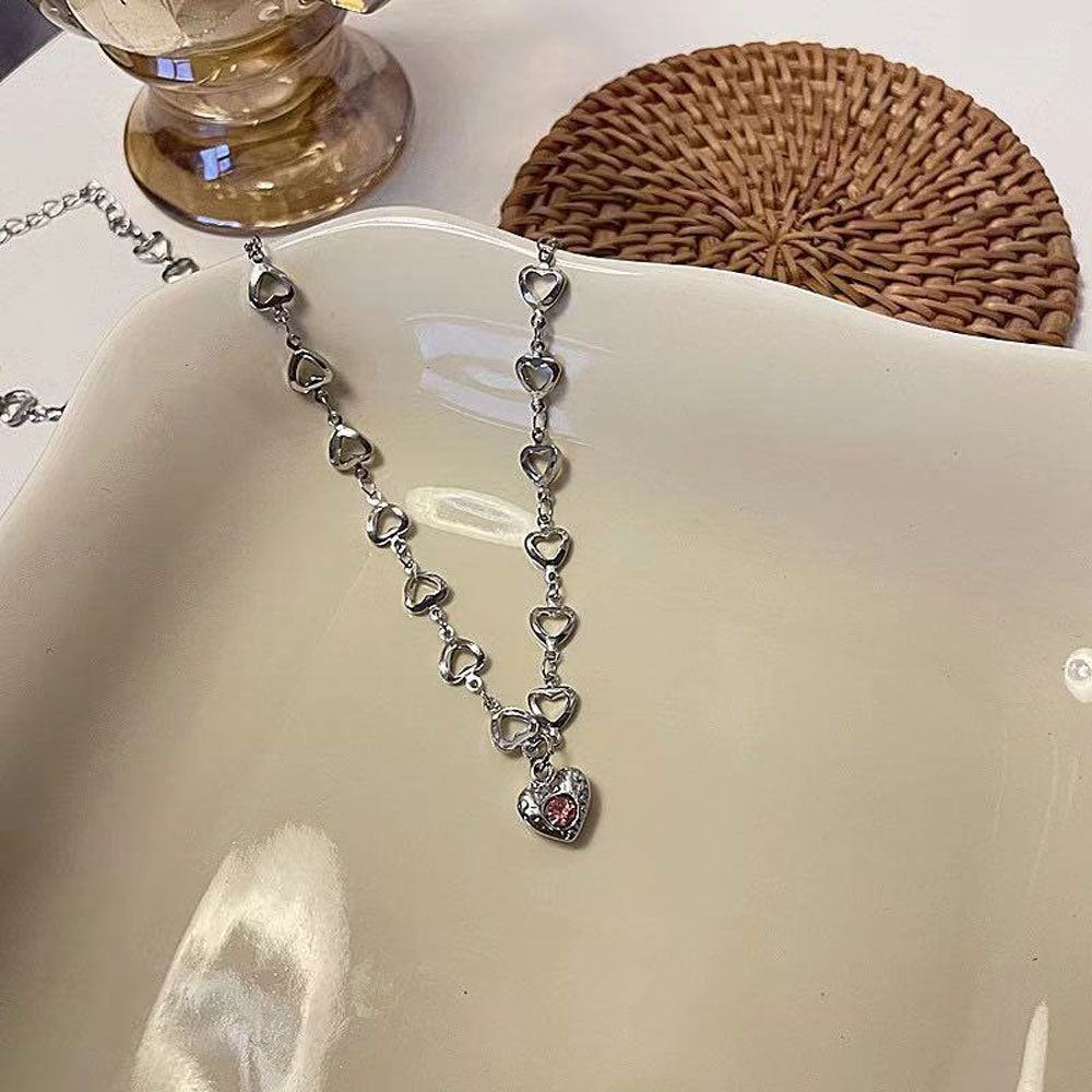 Vòng cổ choker mặt trái tim màu hồng thời trang phong cách punk độc đáo cổ điển