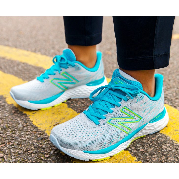 Giày chạy bộ nữ NEW BALANCE Road W880S11