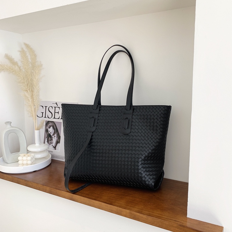Túi Tote Cỡ Lớn 2022 Họa Tiết Dập Nổi Đơn Giản Thời Trang Xuân Hè Cho Nữ