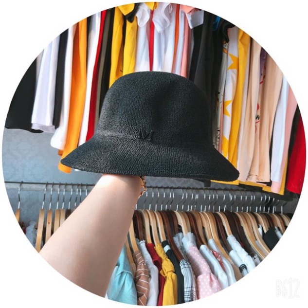 MŨ BUCKET CHỮ M VÀNH NGẮN SIÊU XINH( sẵn sll)