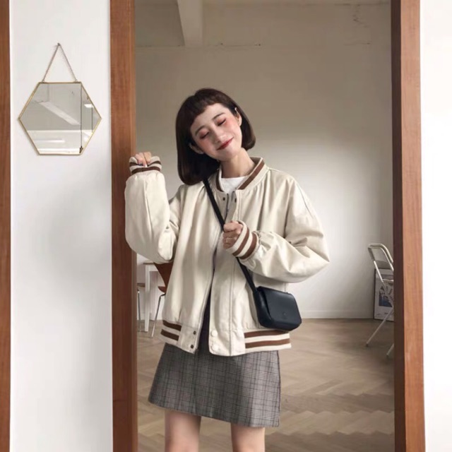 Áo khoác bomber màu be viền nâu