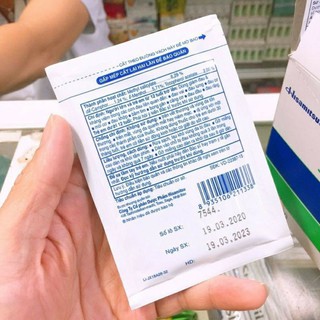 Cao dán Salonpas Hộp 20 miếng