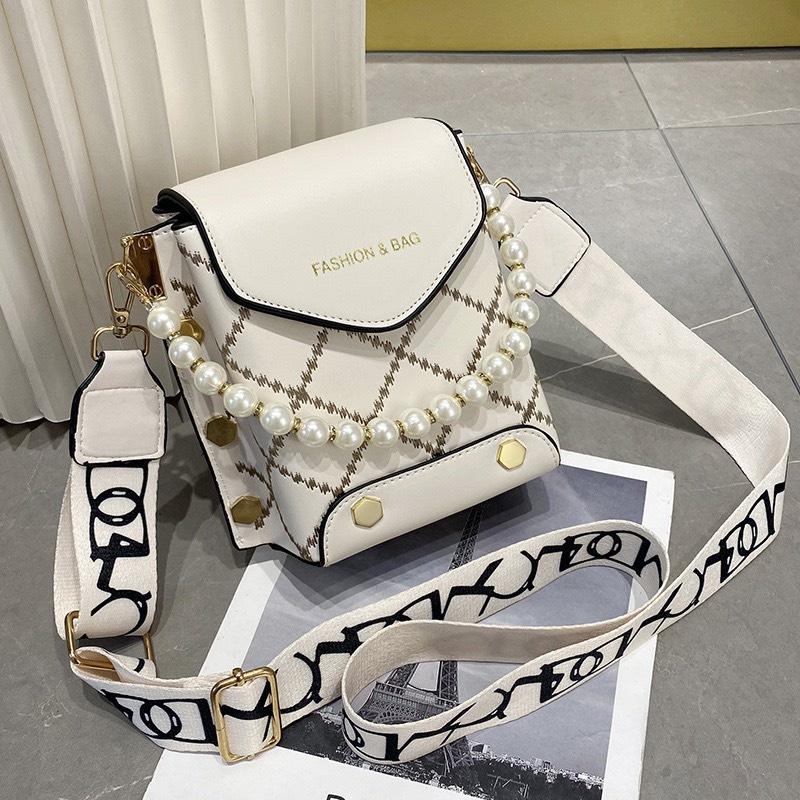 Túi đeo chéo nữ phối quai ngọc nhân tạo phong cách trẻ trung Hàn Quốc - Hàng Quảng Châu Cao Cấp (TT11)