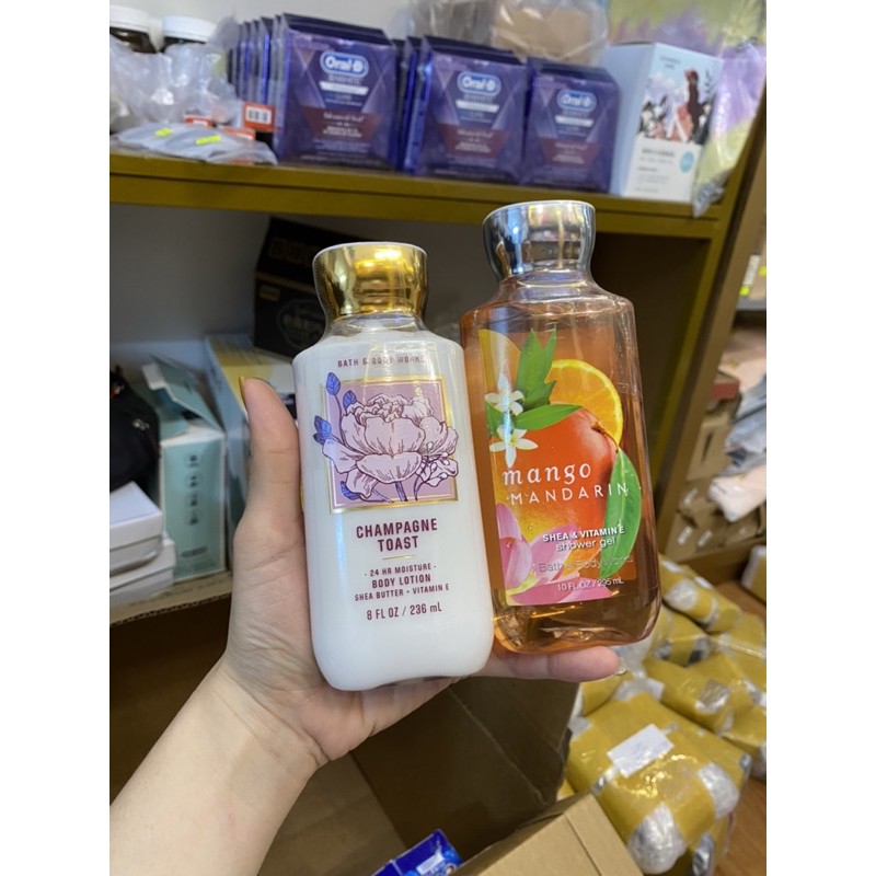 Dưỡng thể body của bath&amp;body works kèm bill us