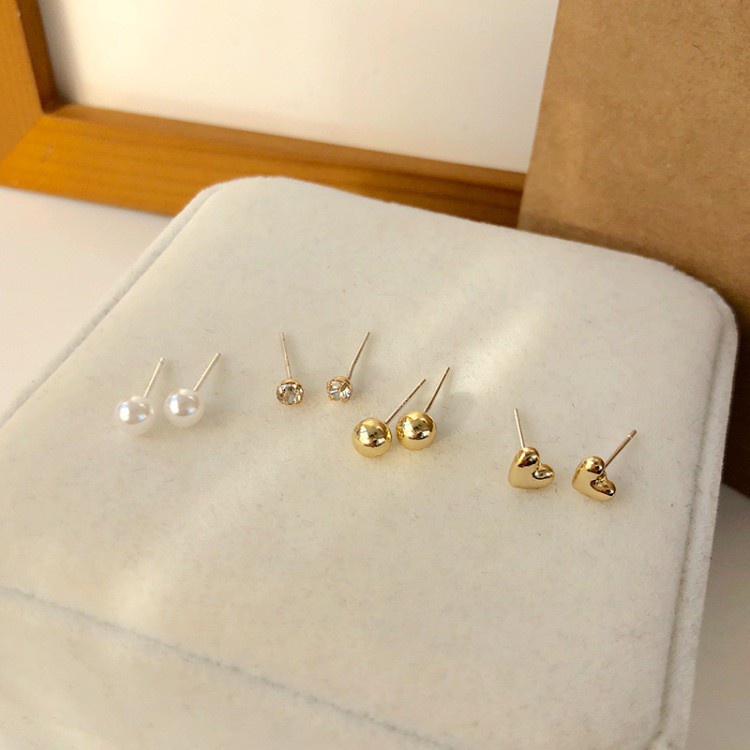Set 8 khuyên tai mini hình trái tim đính ngọc trai xinh xắn
