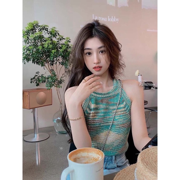 Áo len màu đen loang cổ yếm hàng QC
